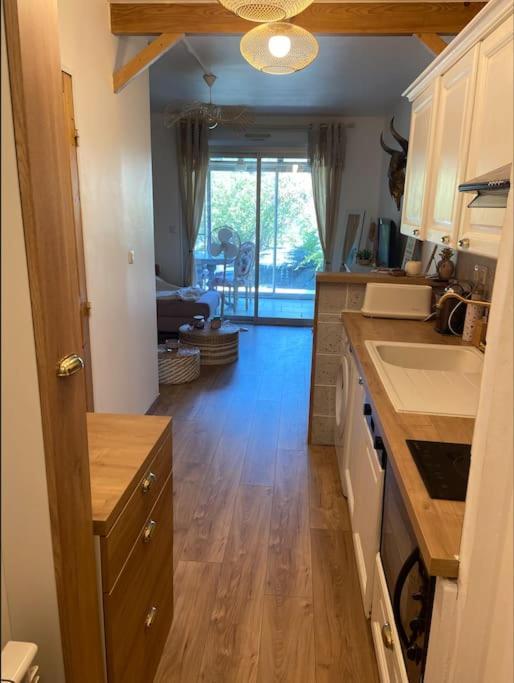 Superbe Appartement Avec Jardin & Jacuzzi - En Face De La Mer Λα Σιοτά Εξωτερικό φωτογραφία
